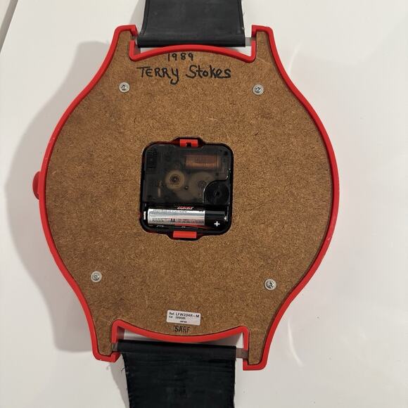 Vintage 1989 Lorus Disney Mickey Mouse Quartz Wall Clock Watch Style (Works) - Picture 3 of 6